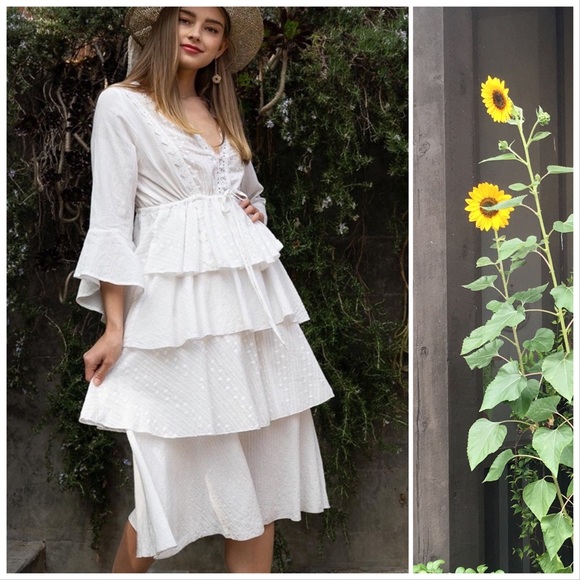 POL Magnolia Blooms Ivory White Tiered Dress - Picture 4 of 11